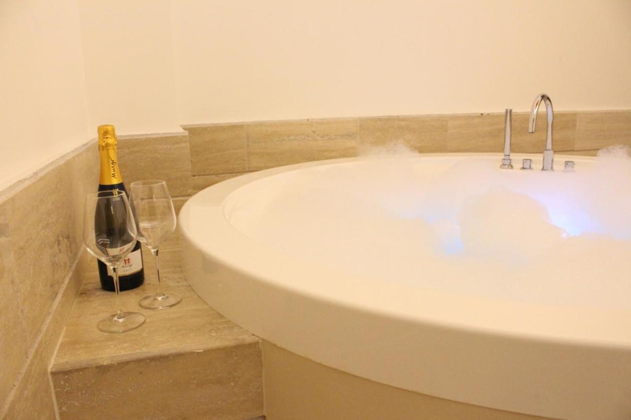 Nerello Suites And Rooms Katania Zewnętrze zdjęcie